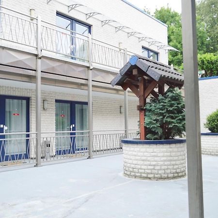 Hotel B8 Voerde エクステリア 写真