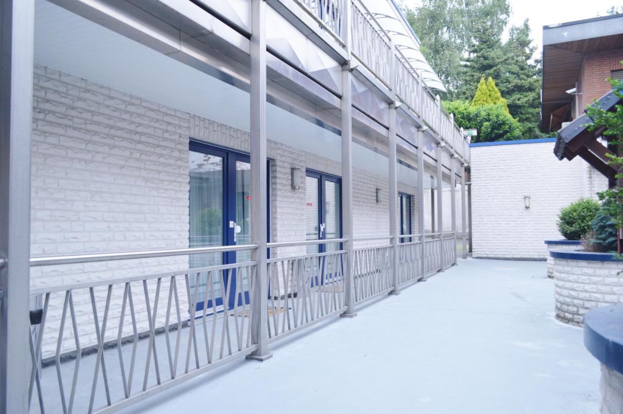 Hotel B8 Voerde エクステリア 写真