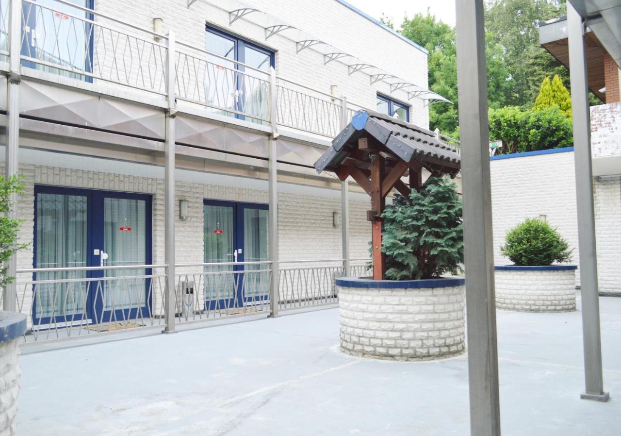 Hotel B8 Voerde エクステリア 写真