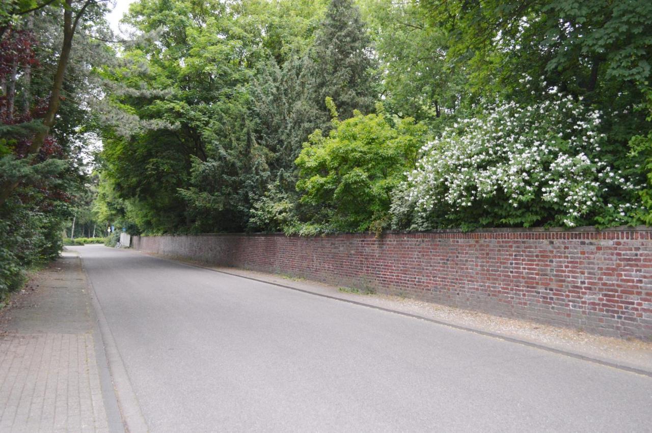 Hotel B8 Voerde エクステリア 写真